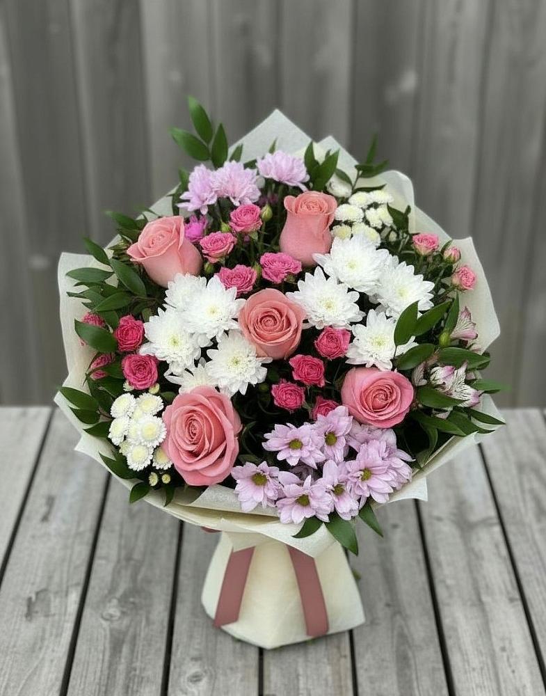 Букет цветов из: Альстромерии, Гвоздики, Розы и Хризантемы в Городище