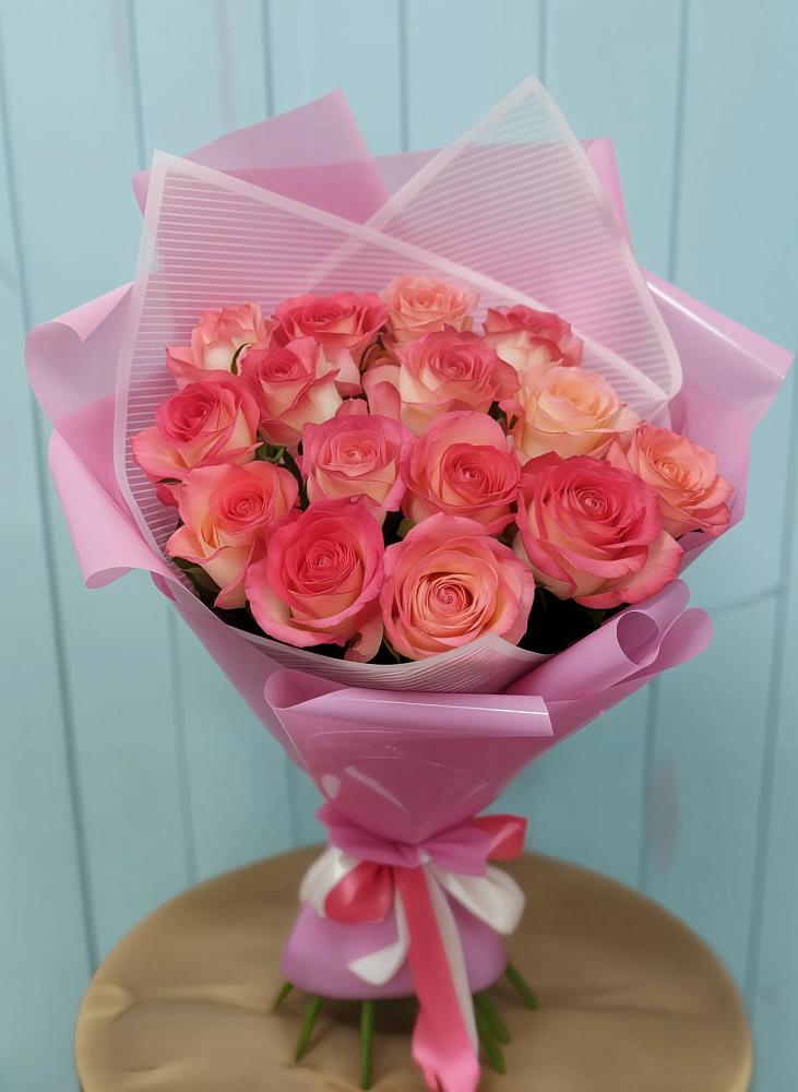 Букет 15 Розовых роз Равель в Городище