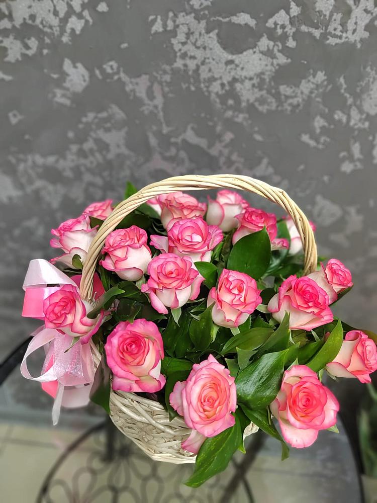 Цветочная композиция из Розы в корзине в Городище