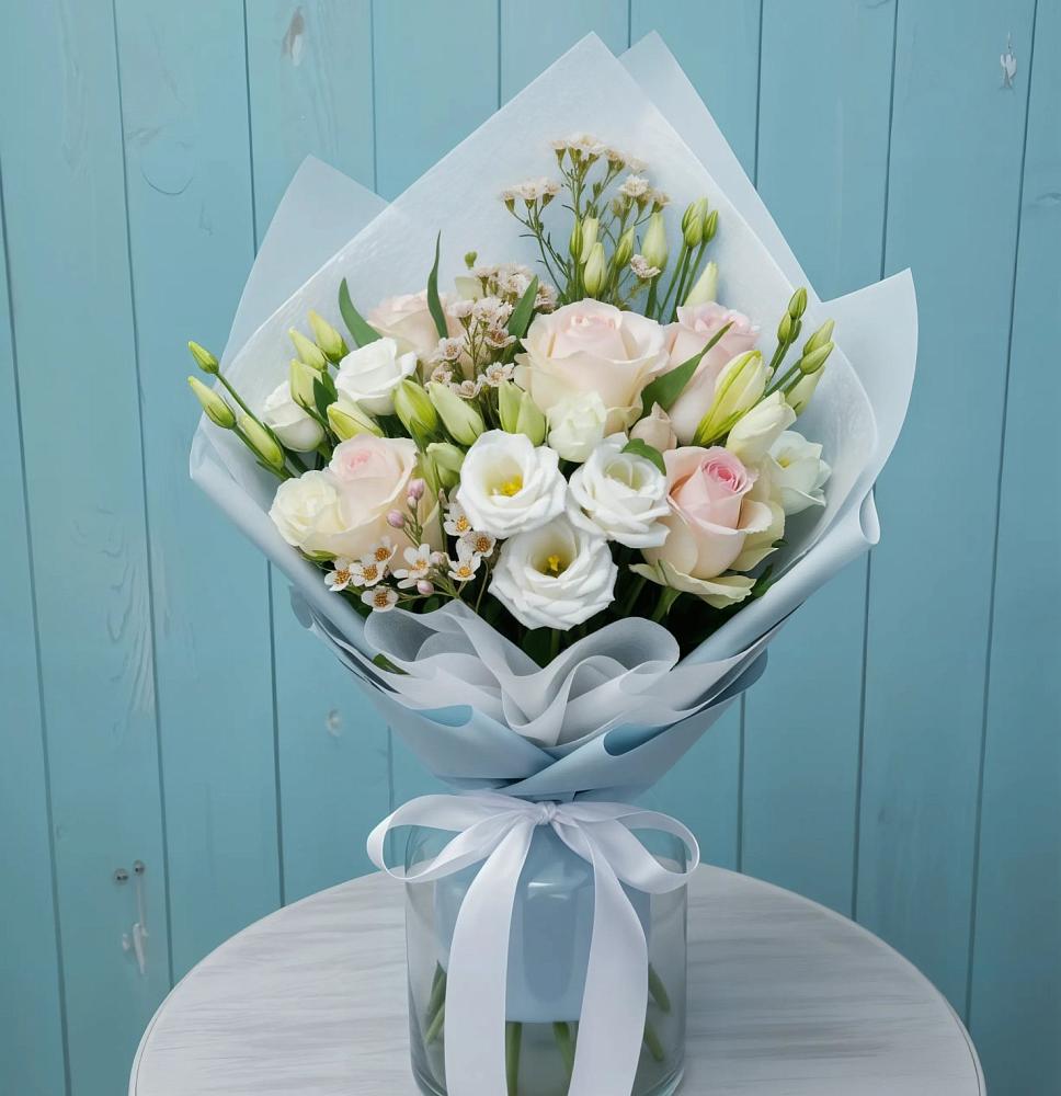 Букет цветов из: Розы и Лизиантусы в Городище