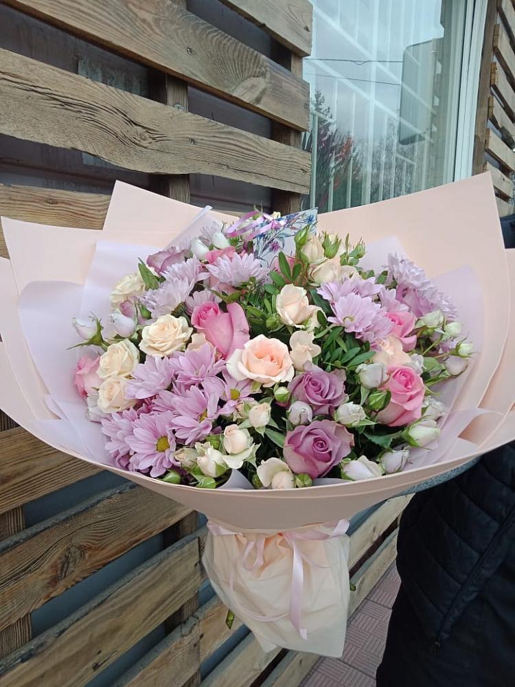 Букет цветов из: Розы и Хризантемы в Городище