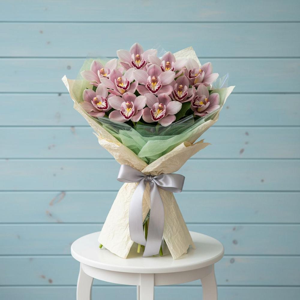 Букет цветов из: Орхидеи и Розы в Городище