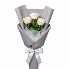 Букет 3 белые розы в Городище