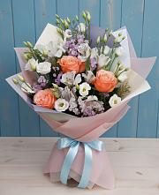 Букет цветов из:  Лизиантусы, Розы, Альстромерии и Гипсофила в Городище