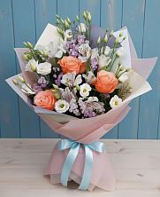 Букет цветов из:  Лизиантусы, Розы, Альстромерии и Гипсофила в Городище