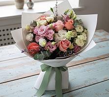 Букет цветов из:  Розы, Лизиантусы и Гвоздики в Городище