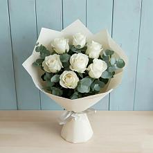 Букет Белые розы в Эвкалипте в Городище