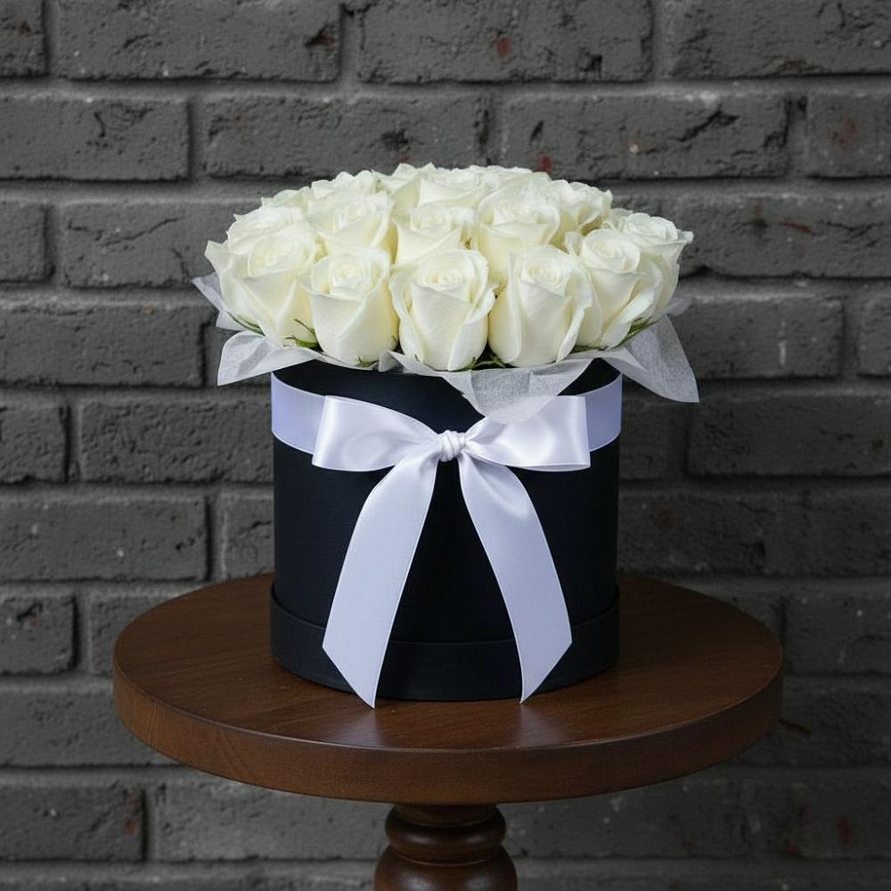 Цветочная композиция из Розы в шляпной коробке в Городище