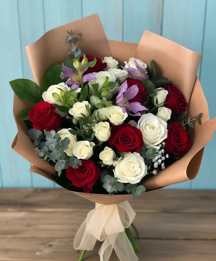 Букет цветов из: Розы и Альстромерии в Городище