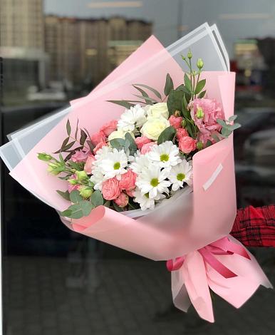 Букет цветов из: Розы, Лизиантусы и Хризантемы в Городище